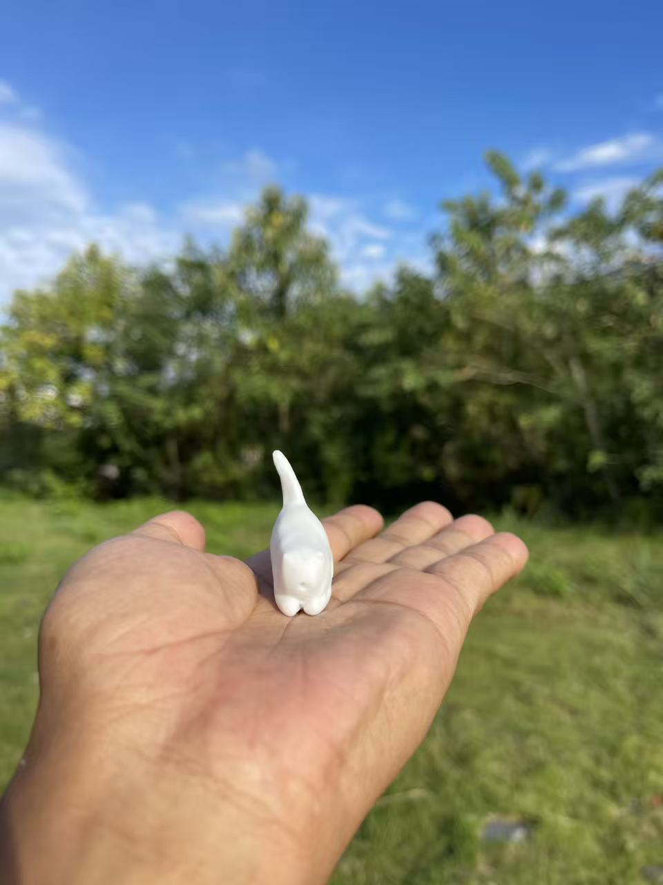 手捧陶鸟